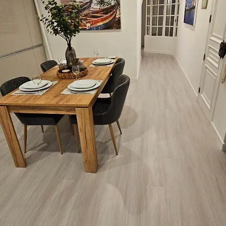 Apartment River View - New Listing, Newly Renovated