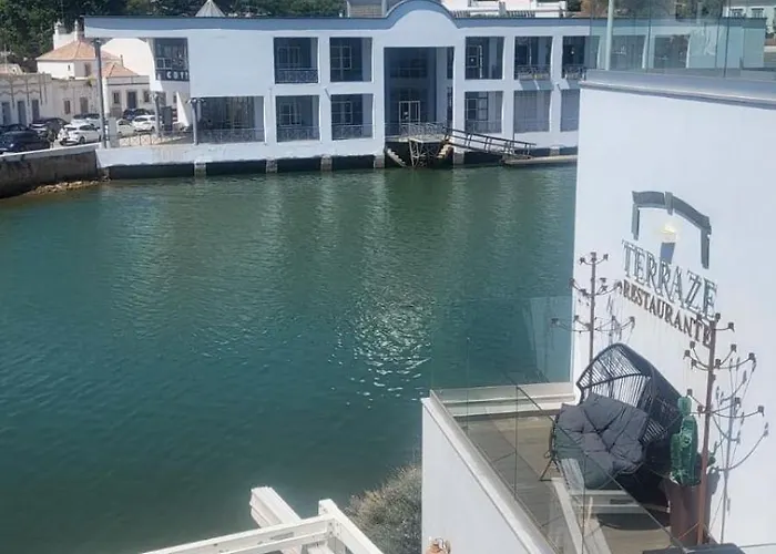 아파트 River View - New Listing, Newly Renovated