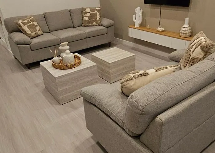 아파트 River View - New Listing, Newly Renovated *