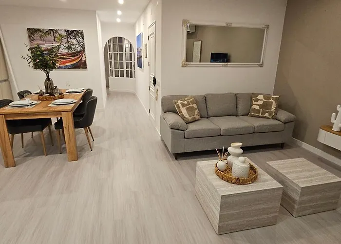 River View - New Listing, Newly Renovated Apartment