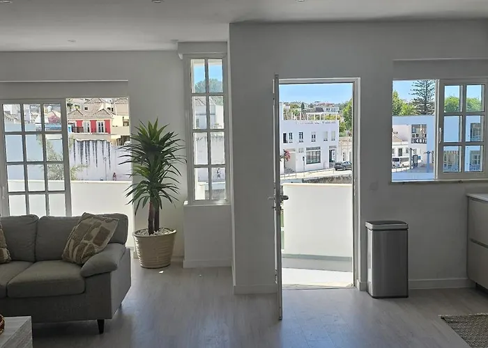 Apartment River View - New Listing, Newly Renovated Tavira