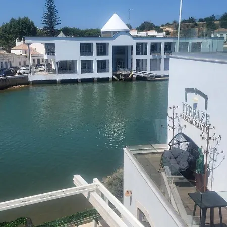 아파트 River View - New Listing, Newly Renovated