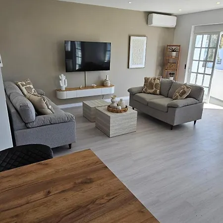 River View - New Listing, Newly Renovated شقة تافيرا