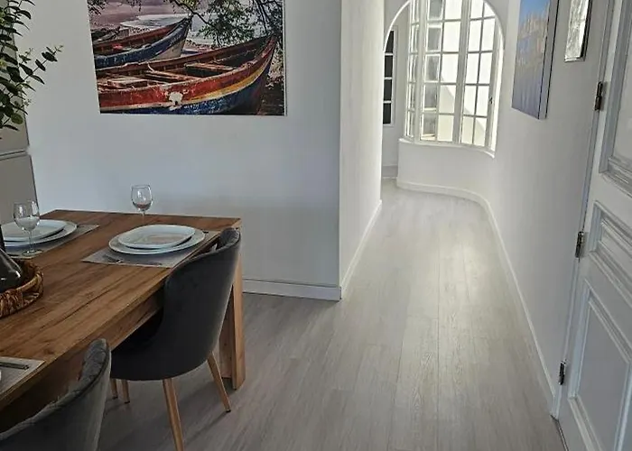 شقة River View - New Listing, Newly Renovated *